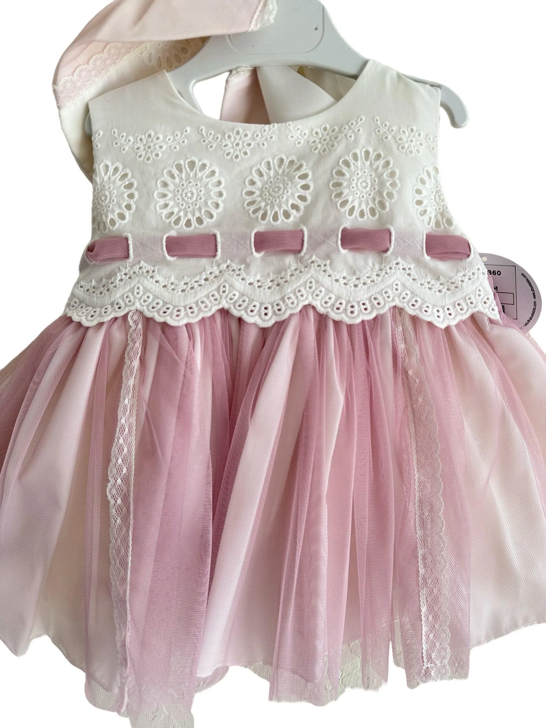 CLEARANCE SALE - Abuela Tata SS24 - Baby Girls Ivory & Dusky Pink Dress, Knickers & Bonnet 360