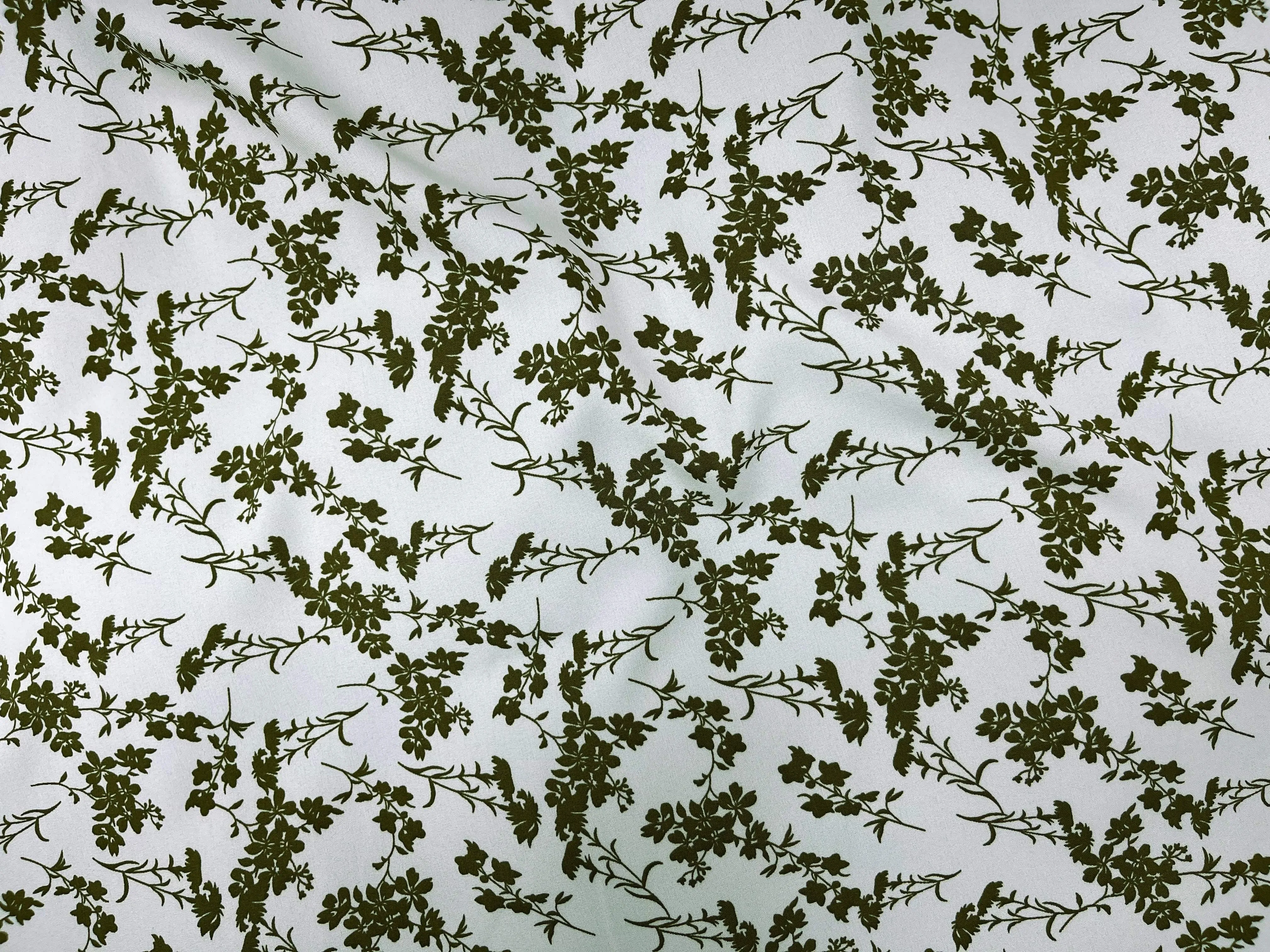 Ivy - Printed Crepe Fabric