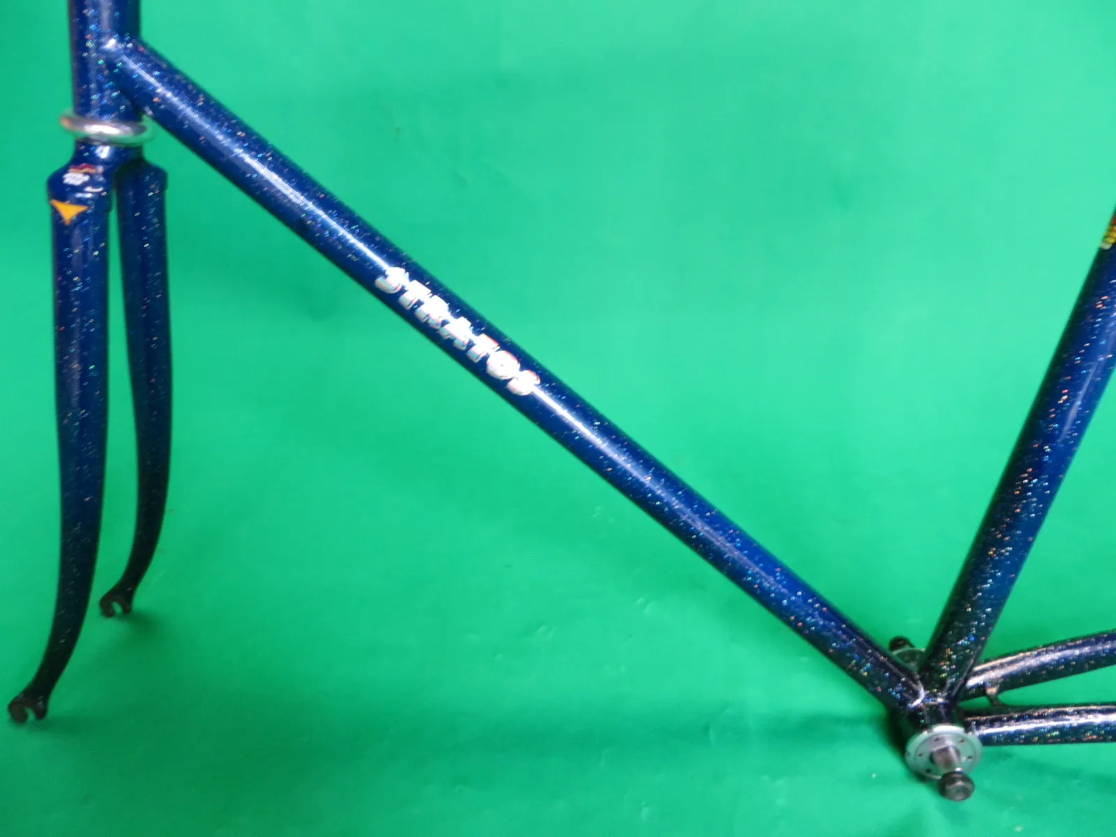 Stratos // Blue Dark Blue Fade with rainbow flake // 51.5cm